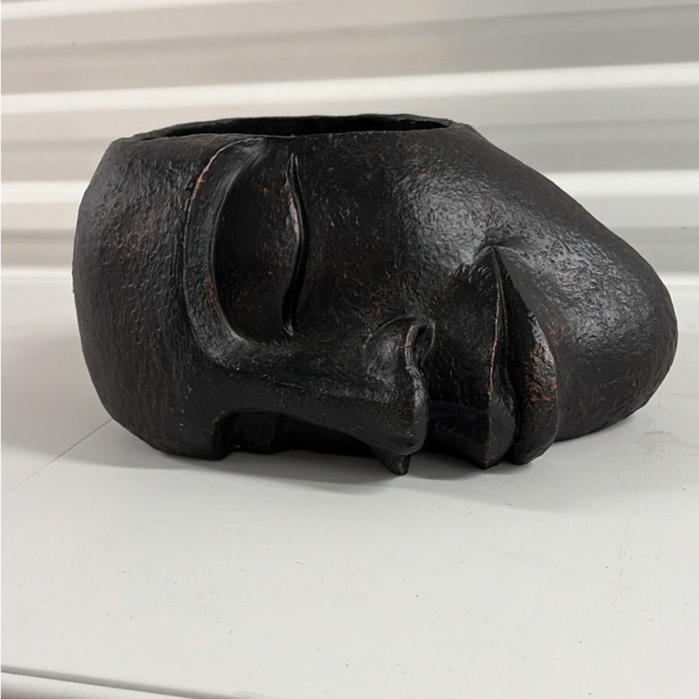 Sculptural Bowl in Textured Black
